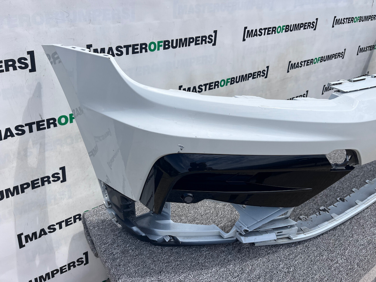 VW Tiguan R Line Mk2 Suv 2016-2019 Front Bumper 4 Pdc No Jets Genuine [v851]
