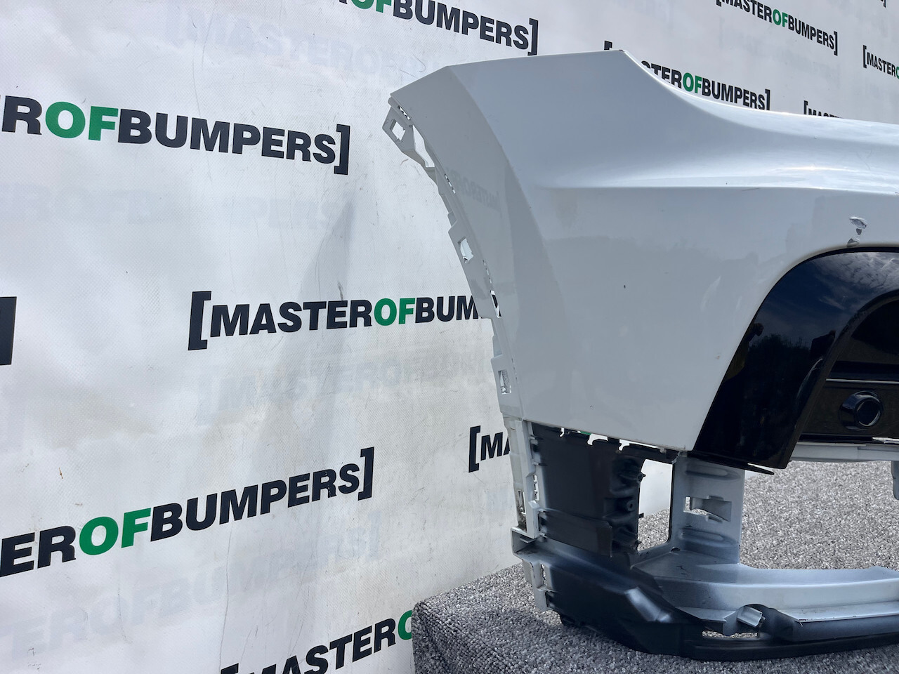 VW Tiguan R Line Mk2 Suv 2016-2019 Front Bumper 4 Pdc No Jets Genuine [v851]