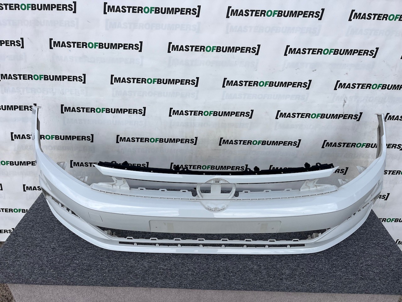VW Polo Bluemotion Hatchback 2017-2021 Front Bumper No Pdc Genuine [v346]