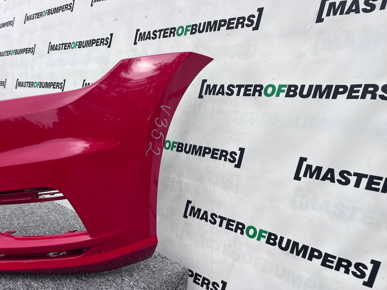 VW Golf Se Mk7 Lift 7.5 Hatch 2017-2019 Front Bumper 4 Pdc +jets Genuine [v352]