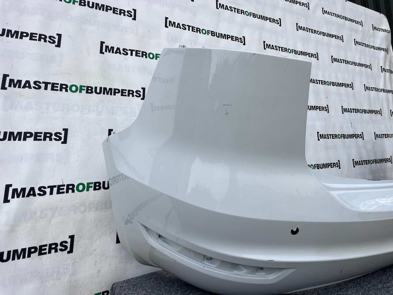 VW Sharan Mk2 7n0 Mpv Sel 2010-2022 Rear Bumper 4 Pdc Genuine [v353]