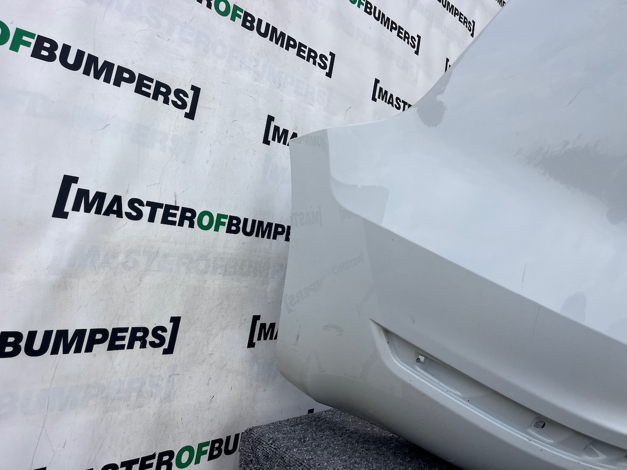 VW Sharan Mk2 7n0 Mpv Sel 2010-2022 Rear Bumper 4 Pdc Genuine [v353]