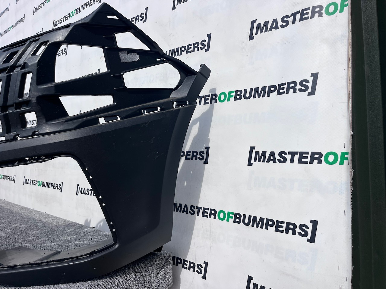 VW Crafter Man Tge 2017-2024 Front Bumper No Pdc Textured Genuine [v356]