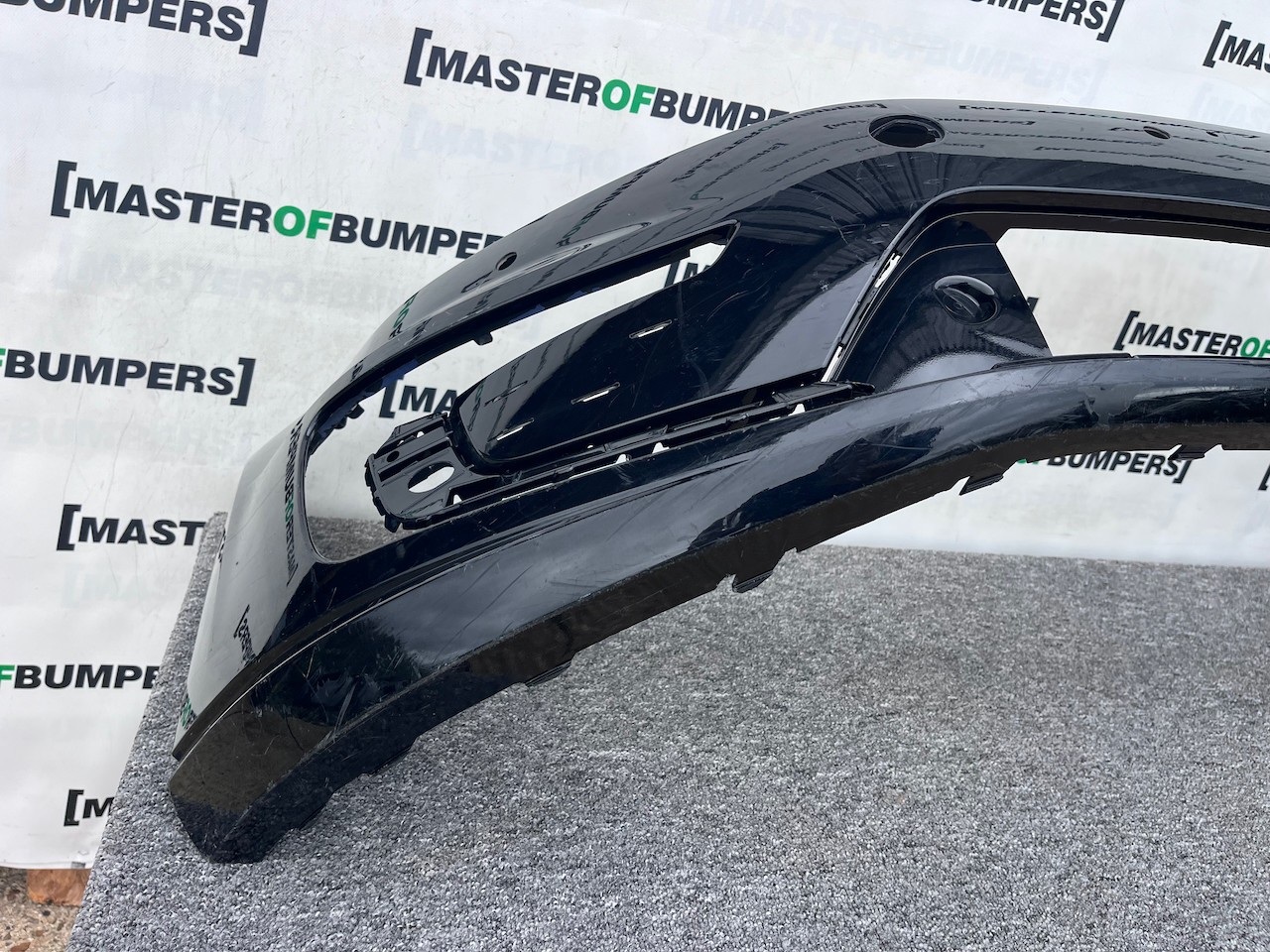 VW Golf Gte Hatchback 2014-2016 Front Bumper 4 Pdc Genuine [v371]