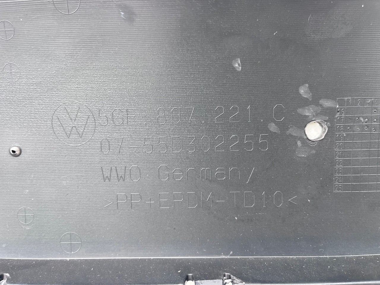 VW Golf Gte Hatchback 2014-2016 Front Bumper 4 Pdc Genuine [v371]