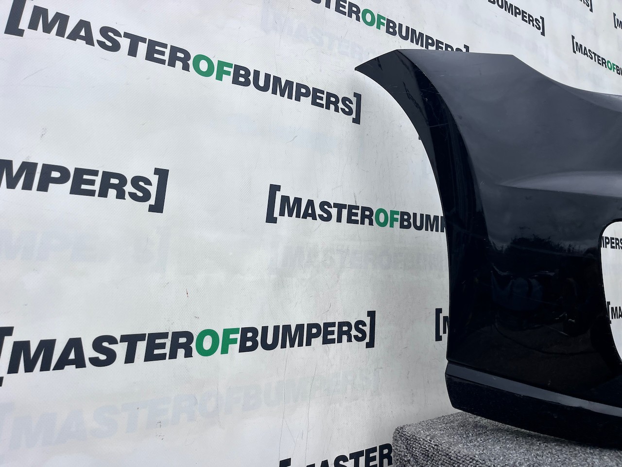 VW Golf Gte Hatchback 2014-2016 Front Bumper 4 Pdc Genuine [v371]