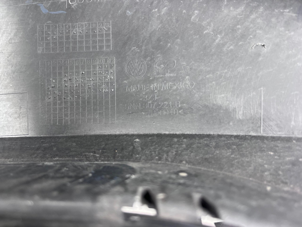 VW Tiguan Allspace Life Se 2021-2024 Front Bumper 6 Pdc Genuine [v368]