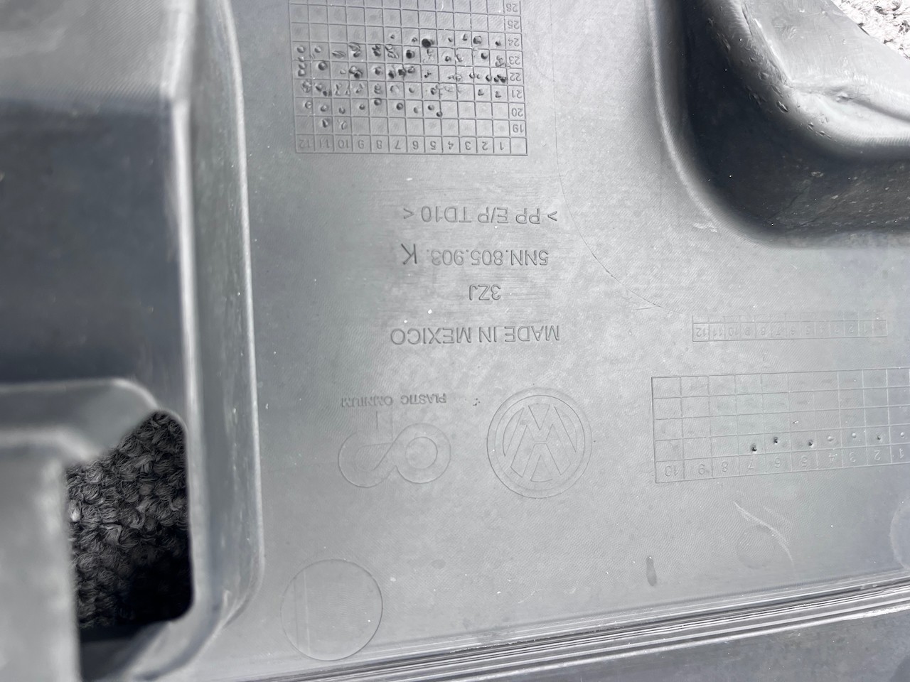 VW Tiguan Allspace Life Se 2021-2024 Front Bumper 6 Pdc Genuine [v368]