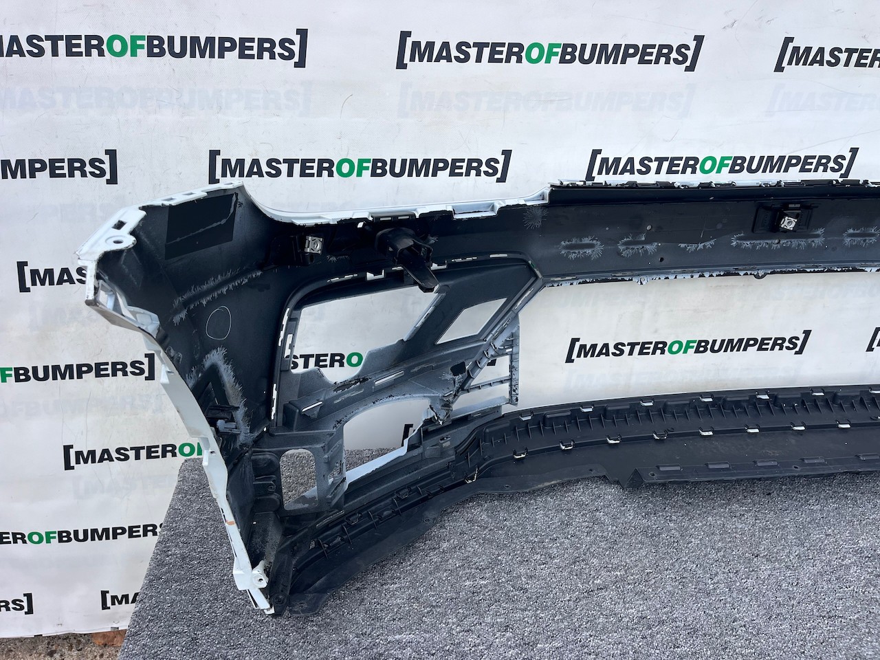 VW Tiguan R Line Mk2 Suv 2016-2019 Front Bumper 6 Pdc + Jets Genuine [v390]