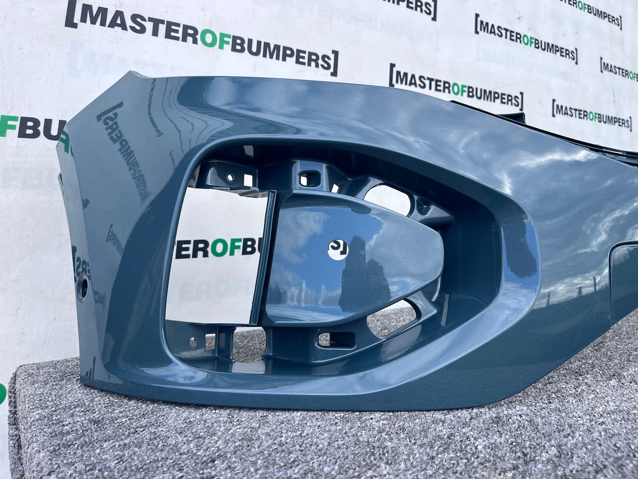 VW T-roc Troc Tfsi Evo Life Style 2022-2025 Front Bumper 4 Pdc Genuine [v385]