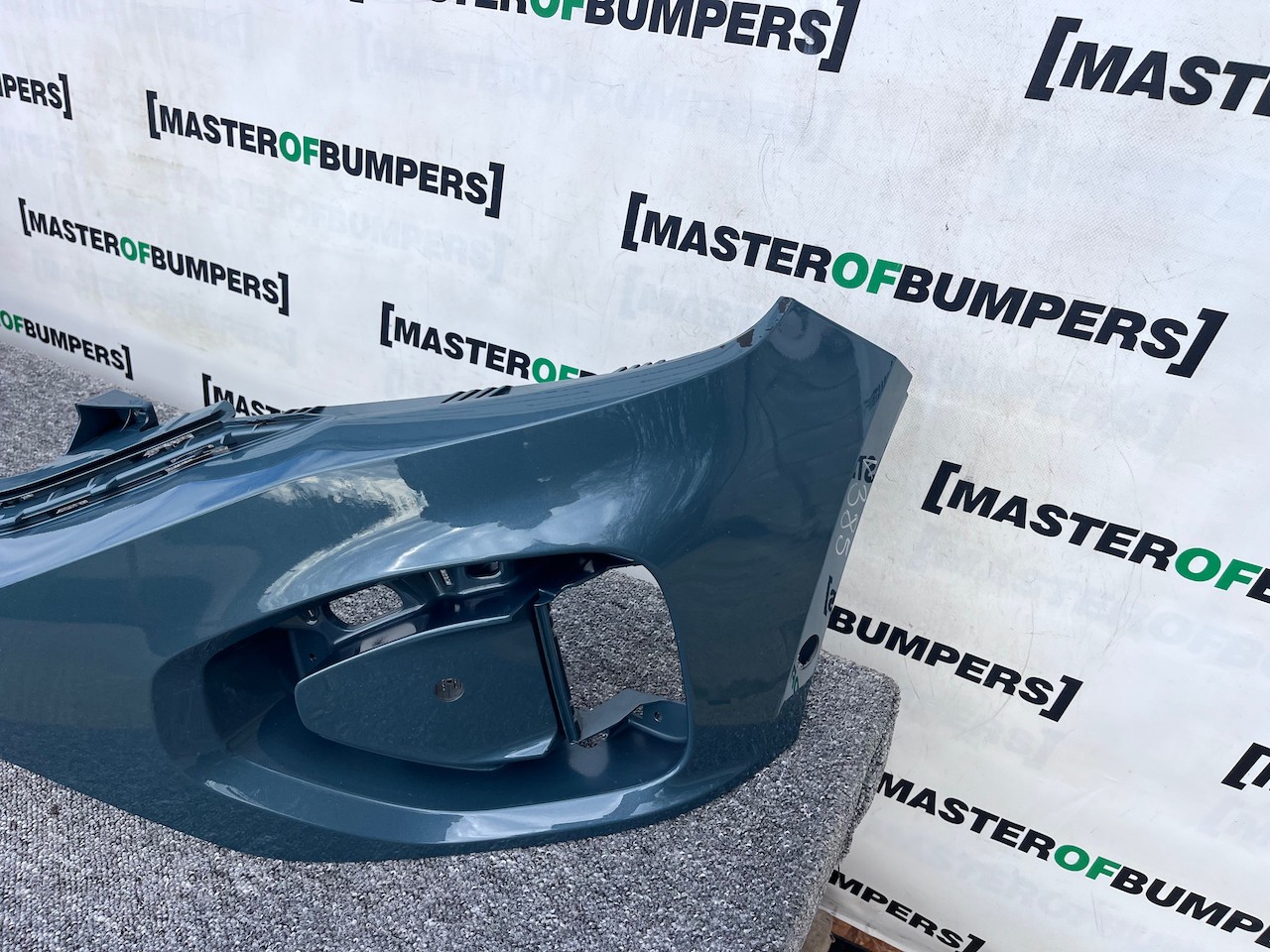 VW T-roc Troc Tfsi Evo Life Style 2022-2025 Front Bumper 4 Pdc Genuine [v385]