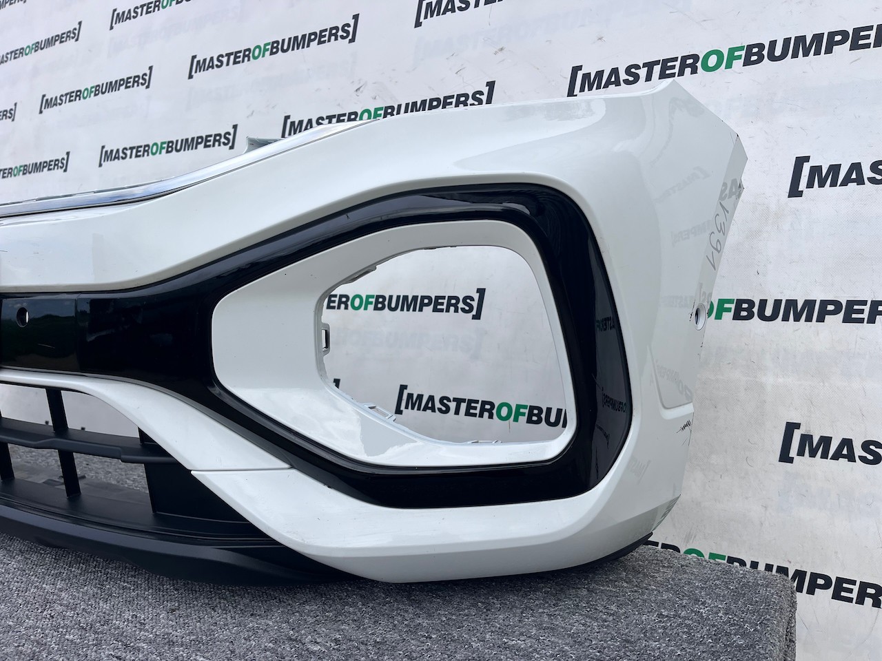 VW T-roc Troc R-line Lift 2022-2024 Front Bumper 6 Pdc Genuine [v391]