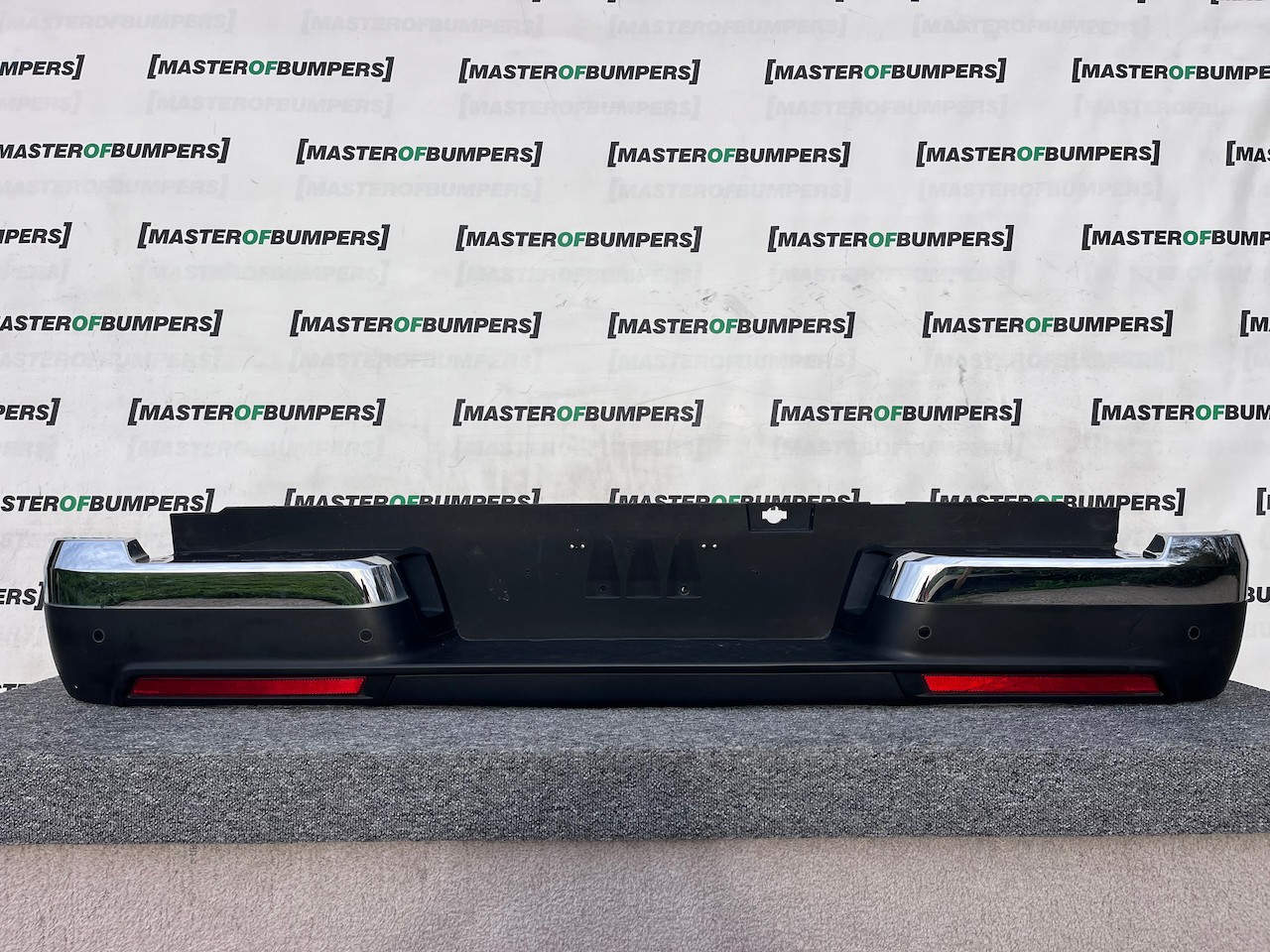 VW Amarok Style Mk2 D/cab Pick Up 2023-on Rear Bumper Pdc Genuine Damaged