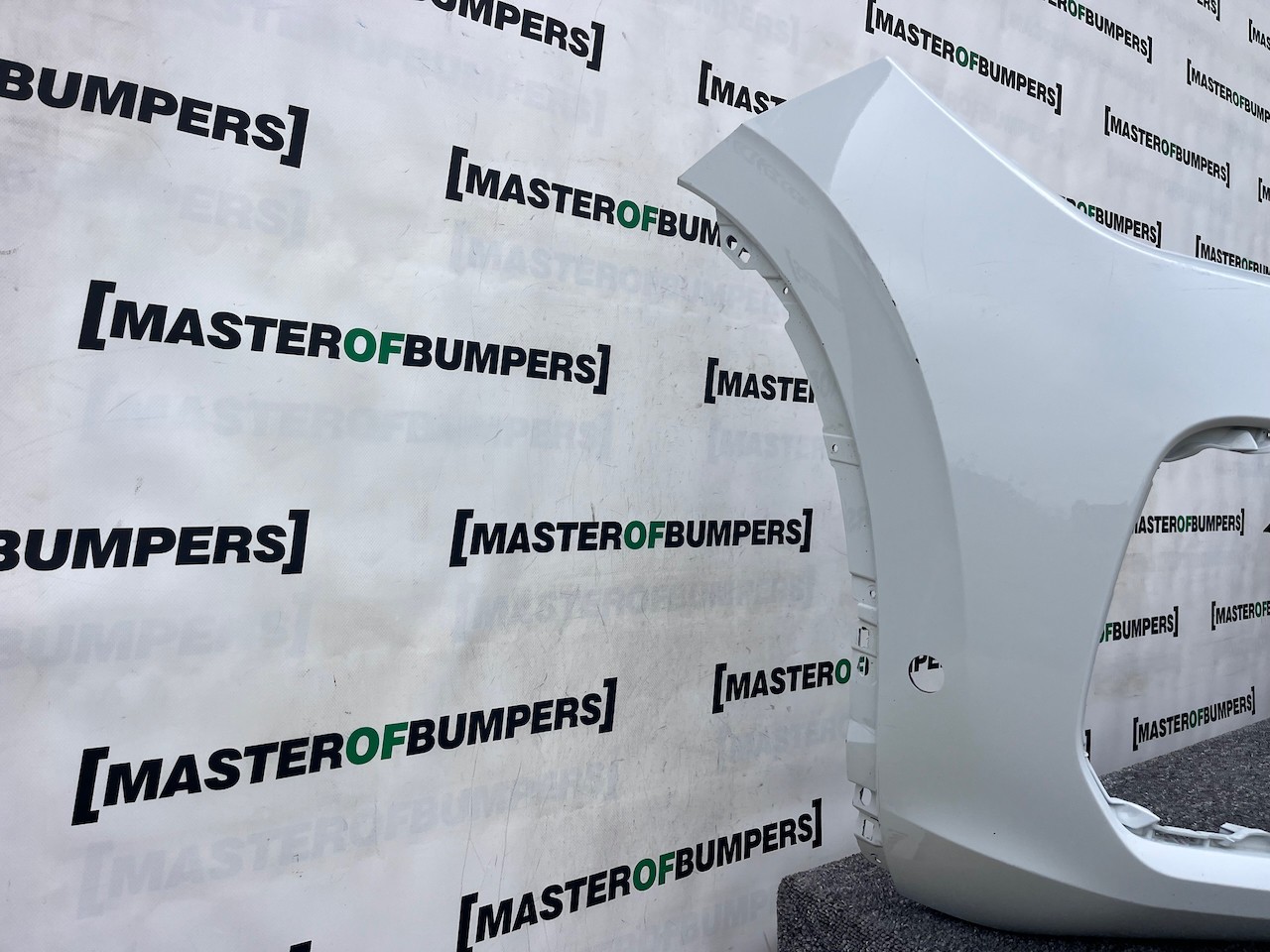 VW Touareg R Line Tdi V6 Mk3 2019-2023 Front Bumper 6 Pdc +jets Genuine [v410]