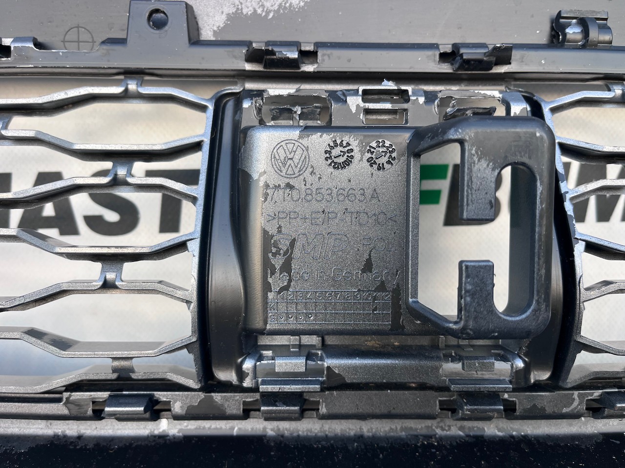 VW Multivan Style Edition T7 2022-on Front Bumper 4 Pdc Genuine [v433]