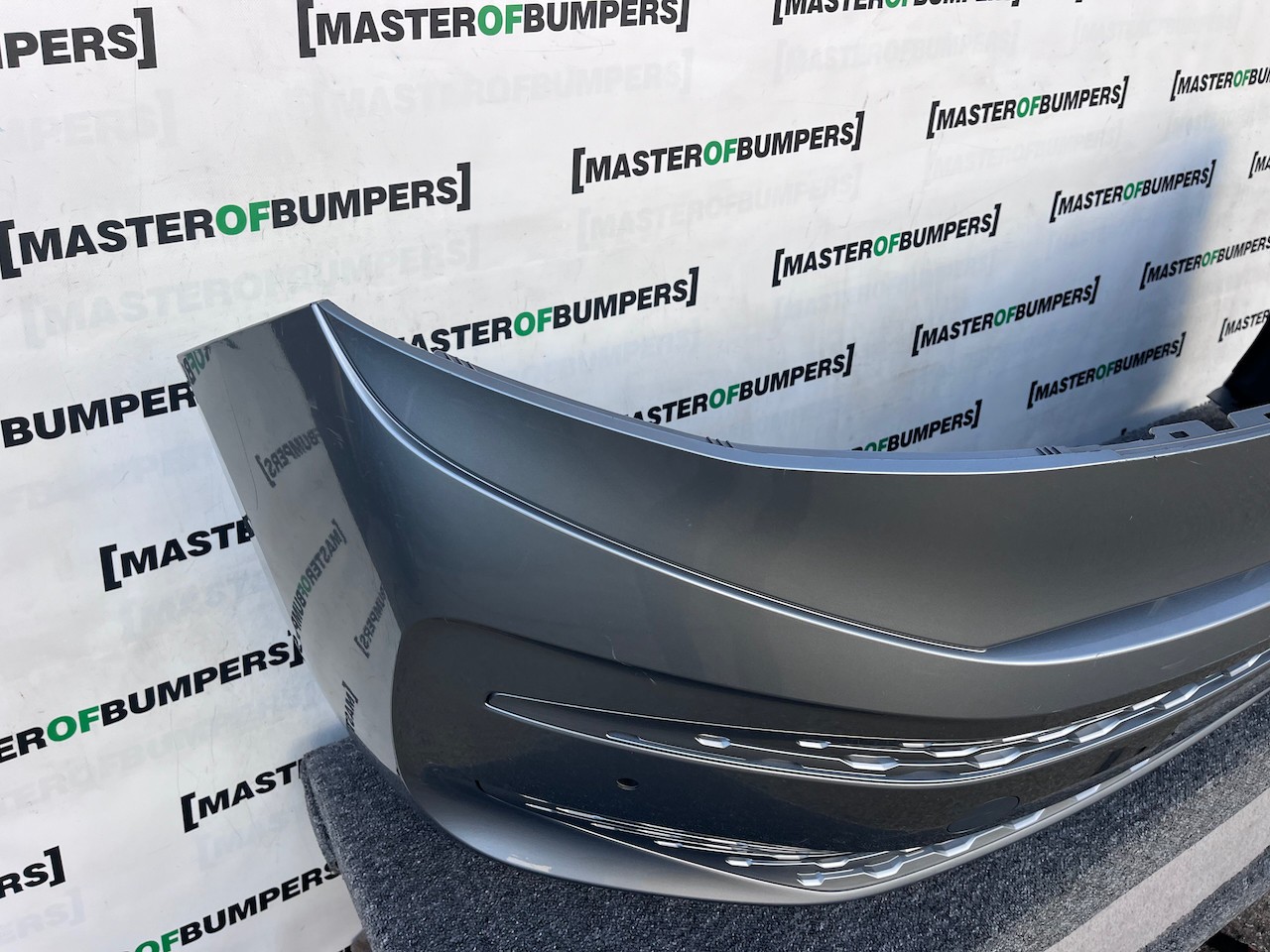 VW Multivan Style Edition T7 2022-on Front Bumper 4 Pdc Genuine [v433]