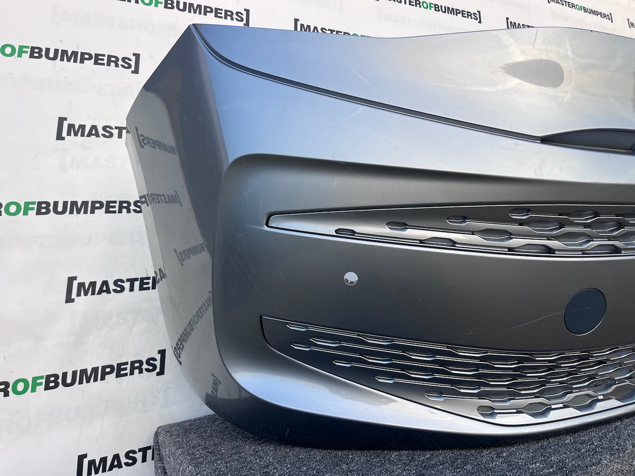 VW Multivan Style Edition T7 2022-on Front Bumper 4 Pdc Genuine [v433]