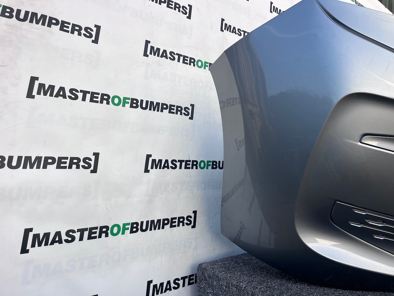 VW Multivan Style Edition T7 2022-on Front Bumper 4 Pdc Genuine [v433]