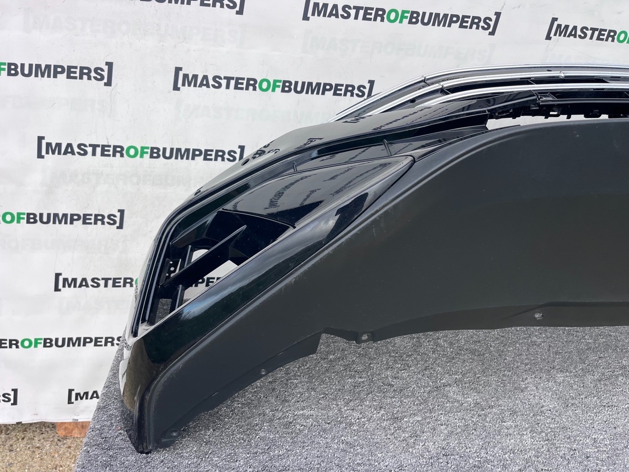 VW Arteon R Line Facelift 2020-2024 Front Bumper 6 Pdc + Jets Genuine [v301]