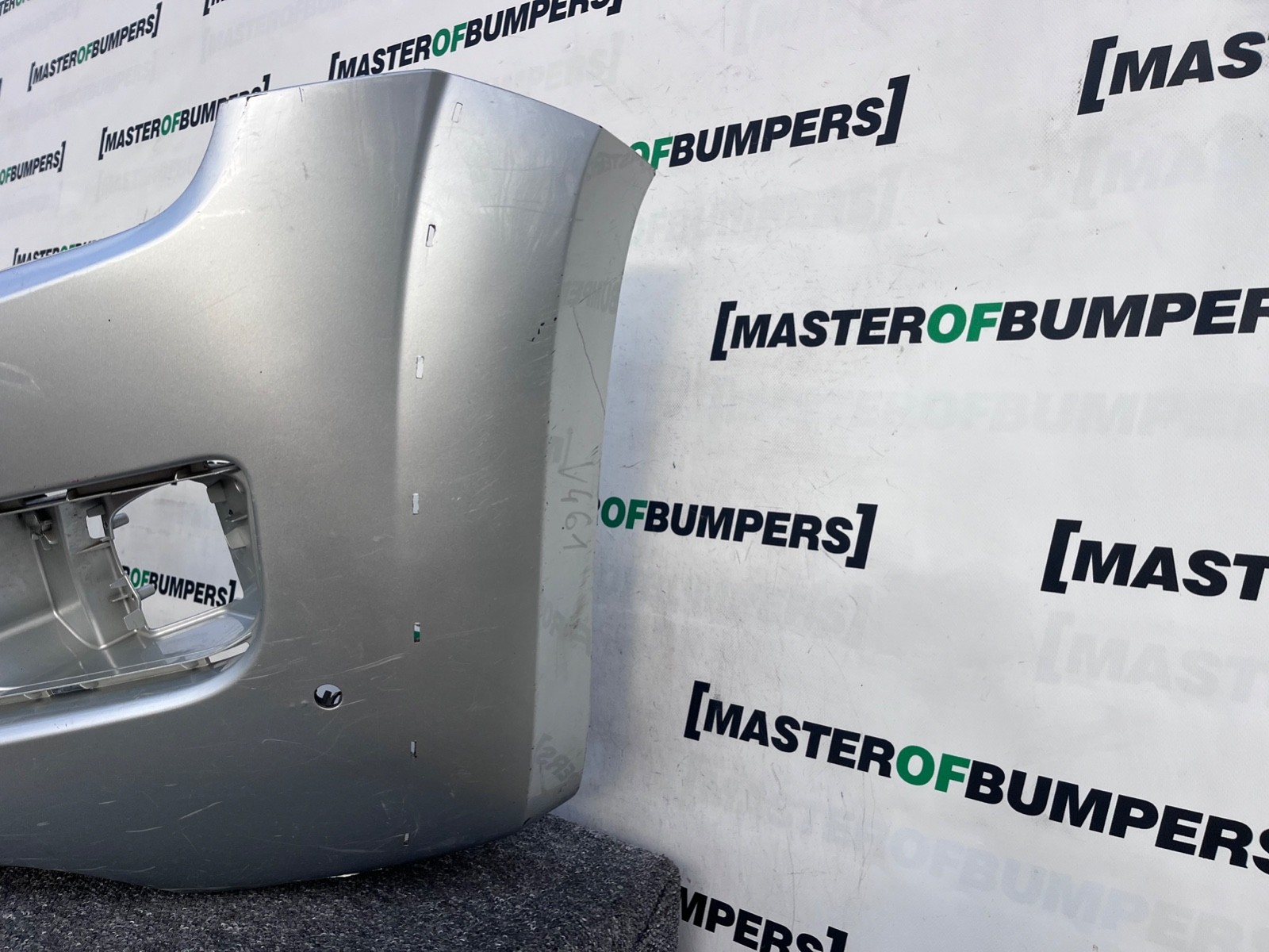 VW Amarok Mk1 Pre-facelift 2010-2015 Front Bumper 4 Pdc Genuine [v461]