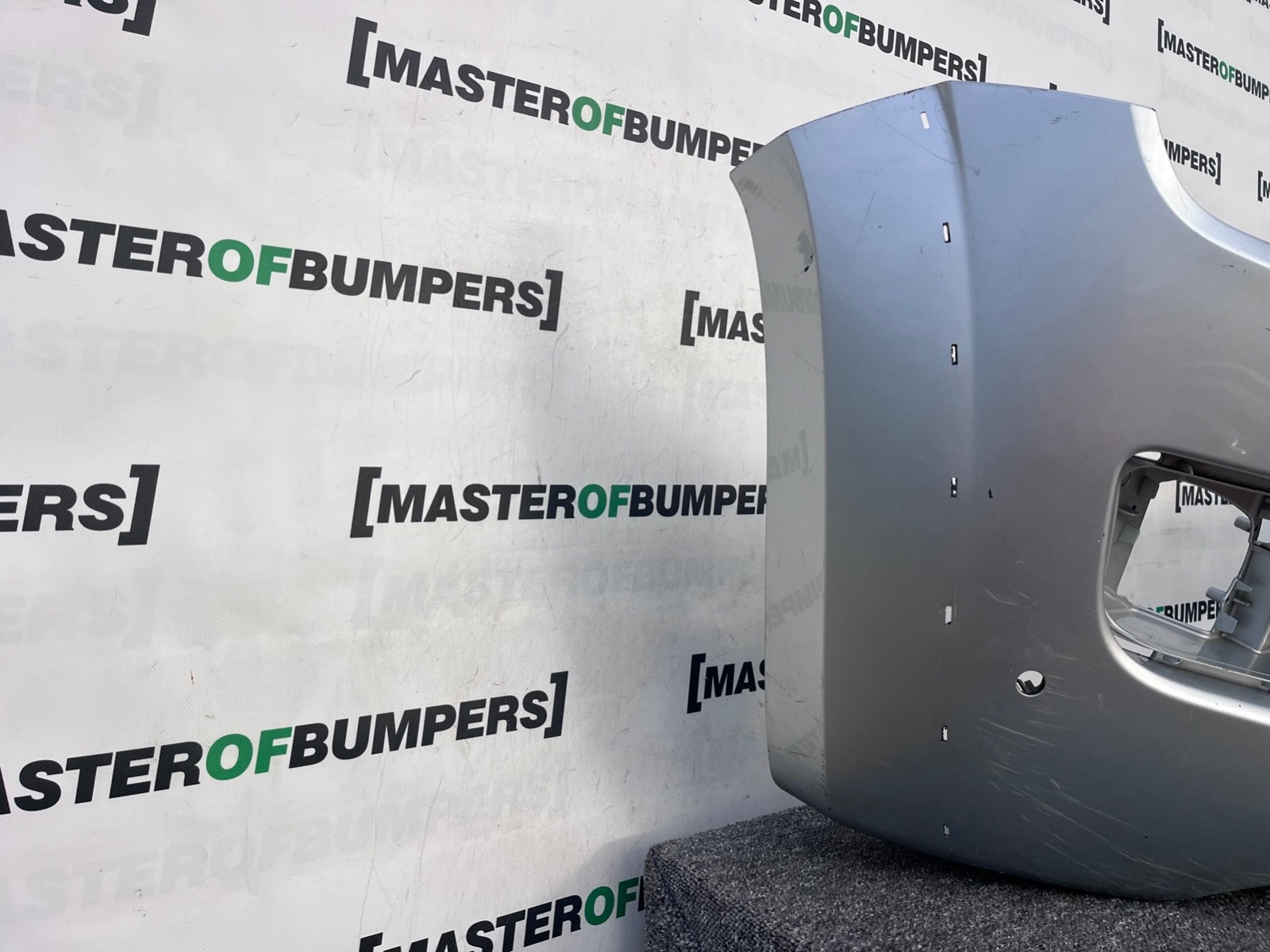 VW Amarok Mk1 Pre-facelift 2010-2015 Front Bumper 4 Pdc Genuine [v461]