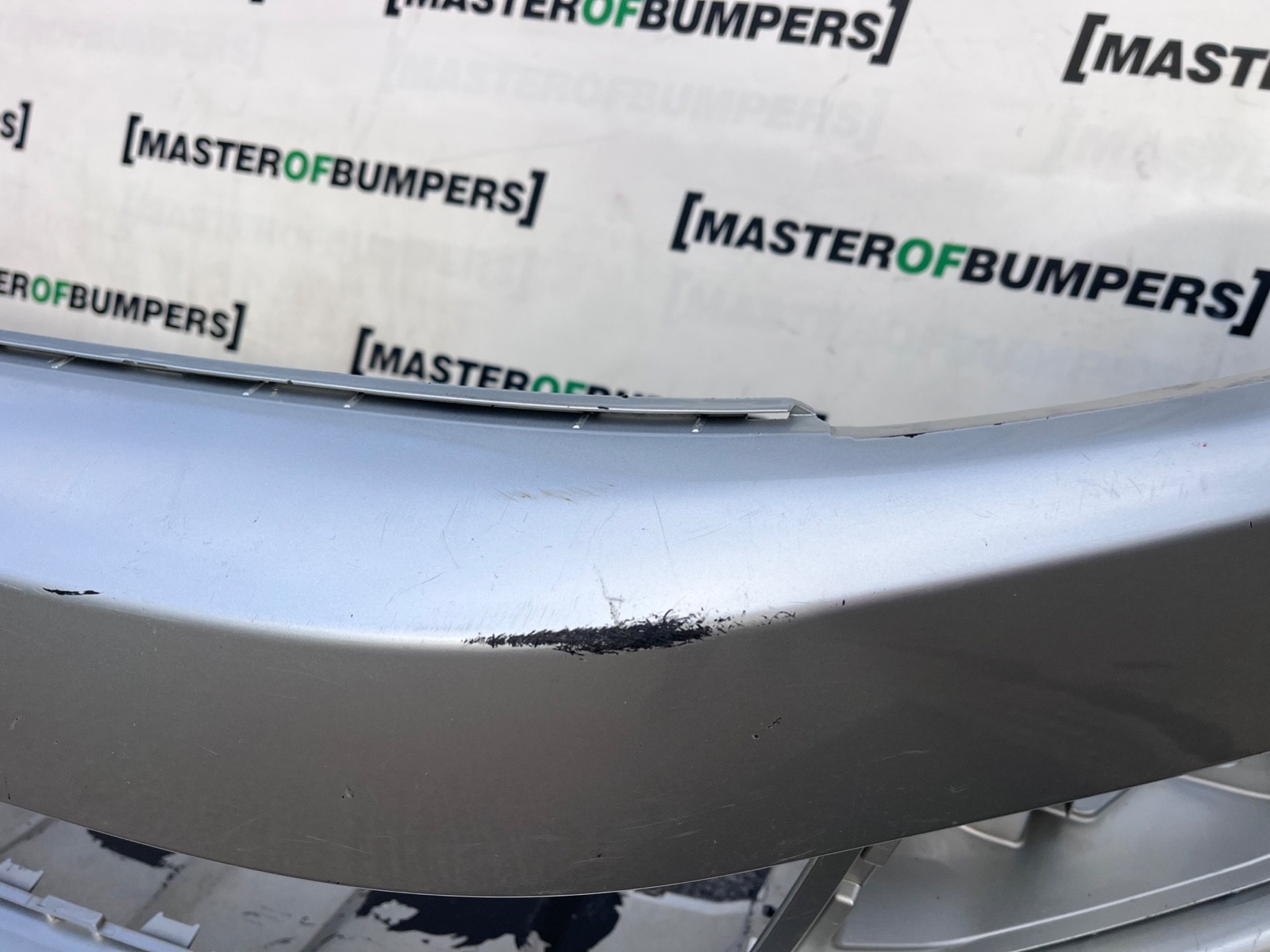 VW Amarok Mk1 Pre-facelift 2010-2015 Front Bumper 4 Pdc Genuine [v461]