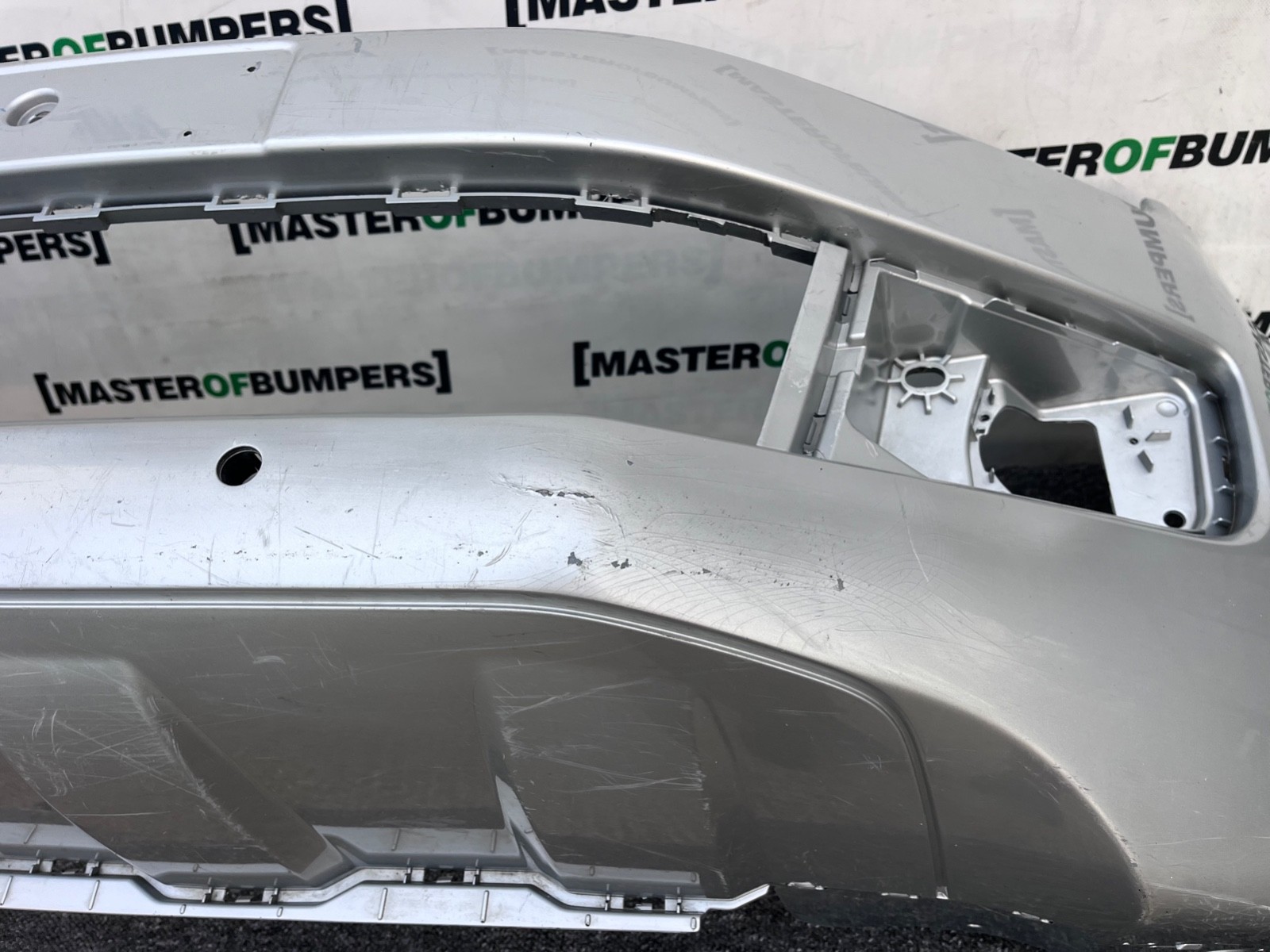 VW Amarok Mk1 Pre-facelift 2010-2015 Front Bumper 4 Pdc Genuine [v462]