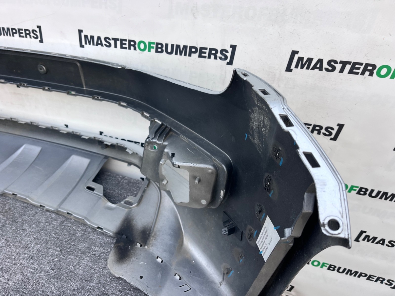 VW Amarok Mk1 Pre-facelift 2010-2015 Front Bumper 4 Pdc Genuine [v462]