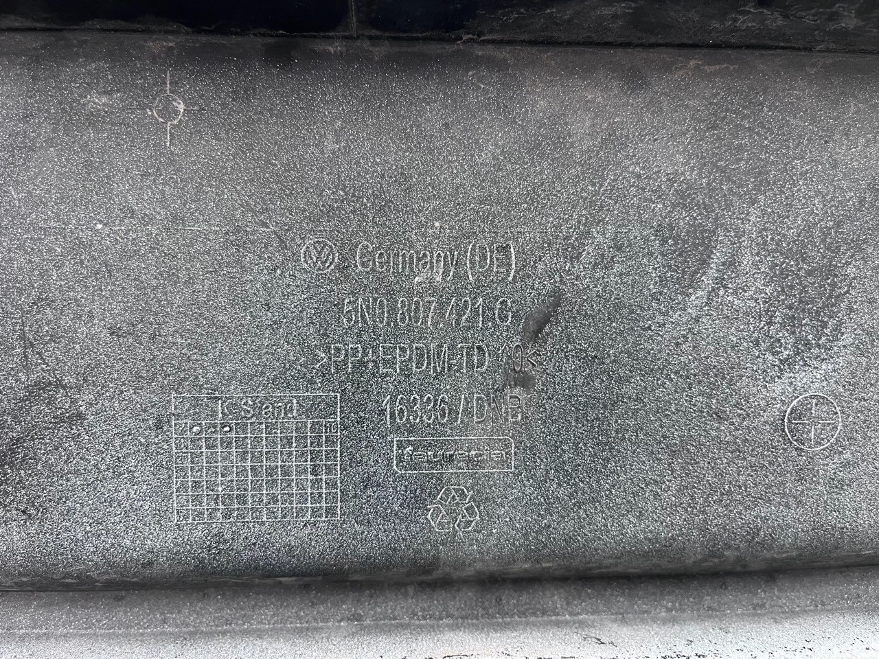 VW Tiguan R Line Mk1 Facelift 2010-2015 Rear Bumper 6 Pdc Genuine [v474]