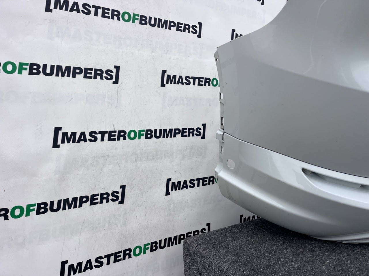 VW Tiguan R Line Mk1 Facelift 2010-2015 Rear Bumper 6 Pdc Genuine [v474]