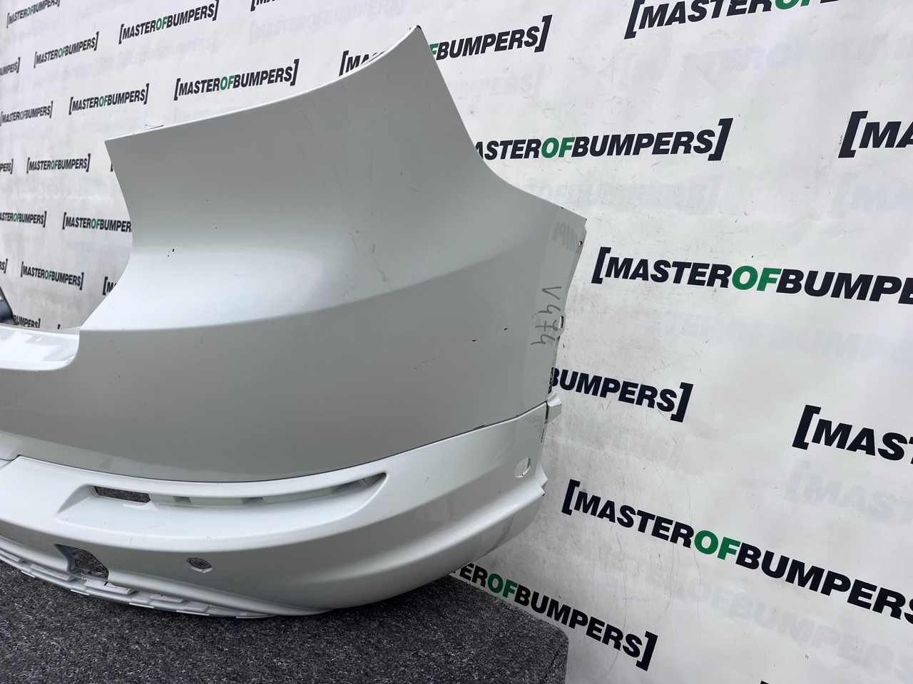 VW Tiguan R Line Mk1 Facelift 2010-2015 Rear Bumper 6 Pdc Genuine [v474]