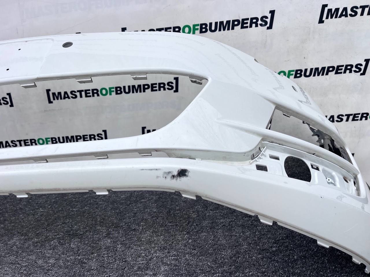 VW Golf Se Mk7 (pre-facelift) 2013-2016 Front Bumper 4 Pdc + Jets Genuine [v478]