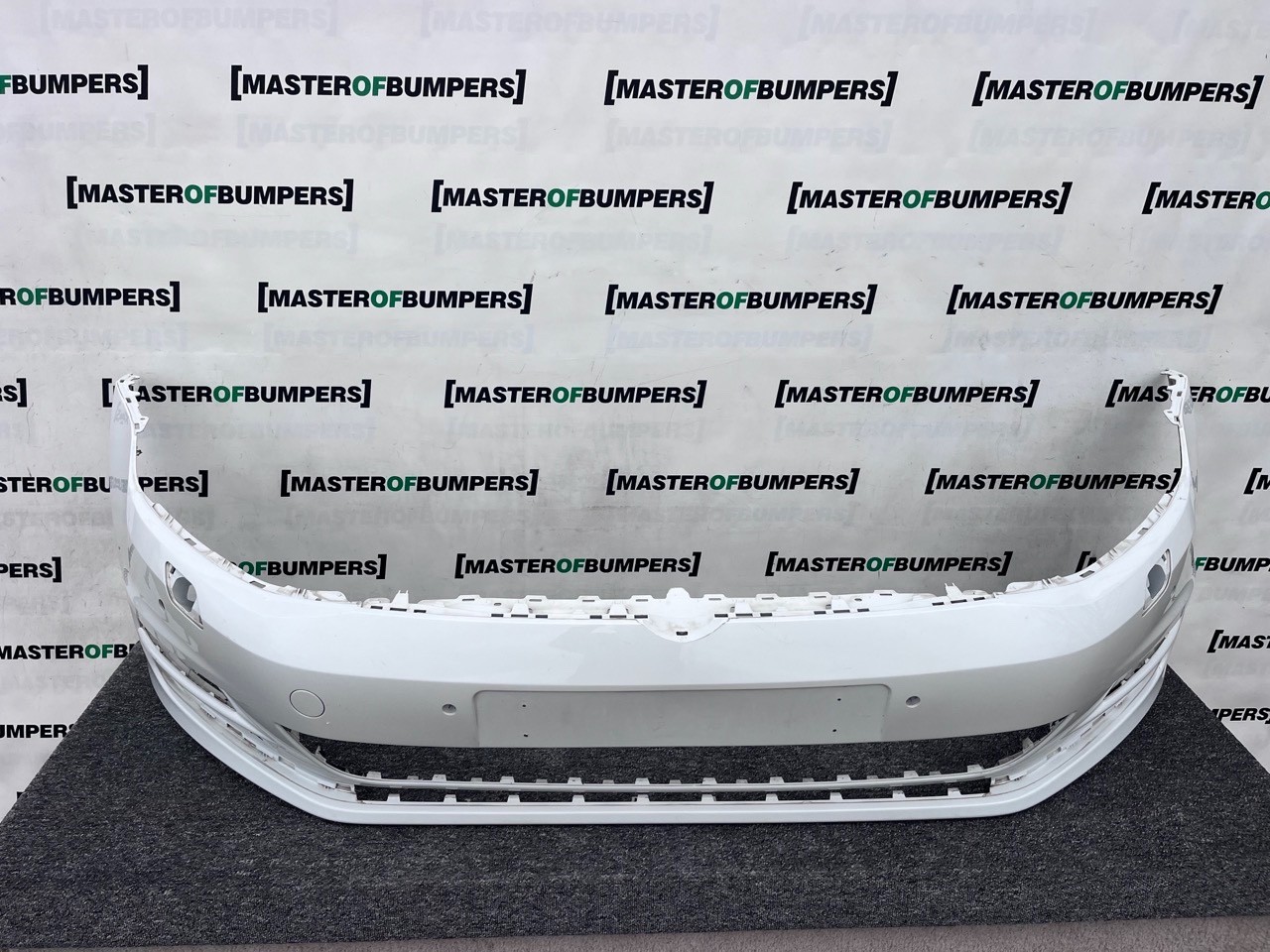 VW Golf Se Mk7 (pre-facelift) 2013-2016 Front Bumper 4 Pdc + Jets Genuine [v478]