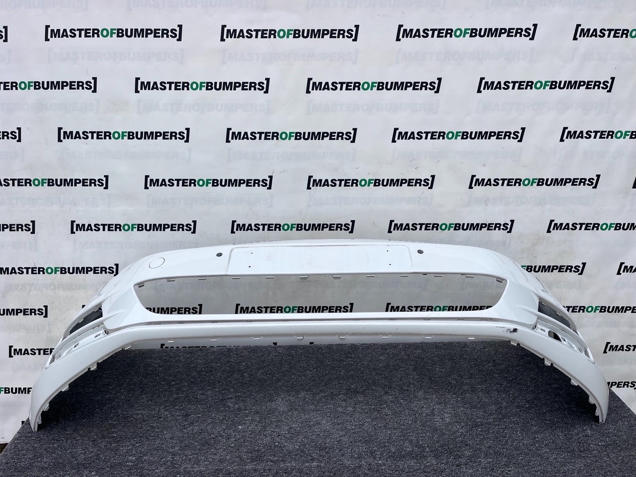 VW Golf Se Mk7 (pre-facelift) 2013-2016 Front Bumper 4 Pdc + Jets Genuine [v478]