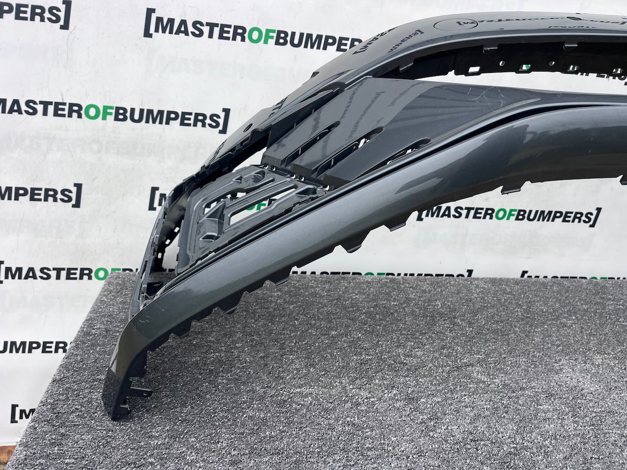 VW Golf Gte Hybrid Mk7.5 Hatchb 2017-2019 Front Bumper 4 Pdc Jets Genuine [v456]