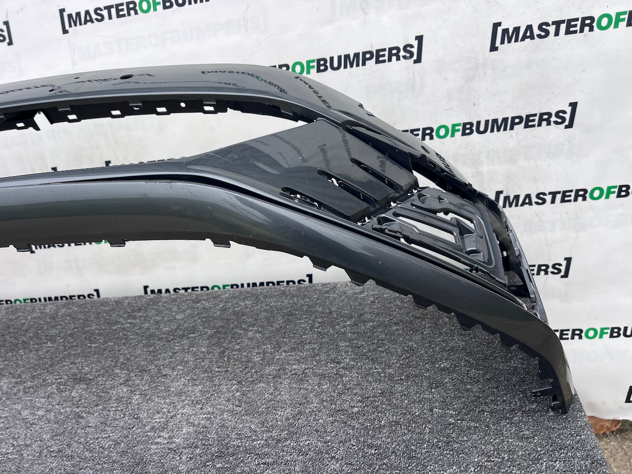 VW Golf Gte Hybrid Mk7.5 Hatchb 2017-2019 Front Bumper 4 Pdc Jets Genuine [v456]