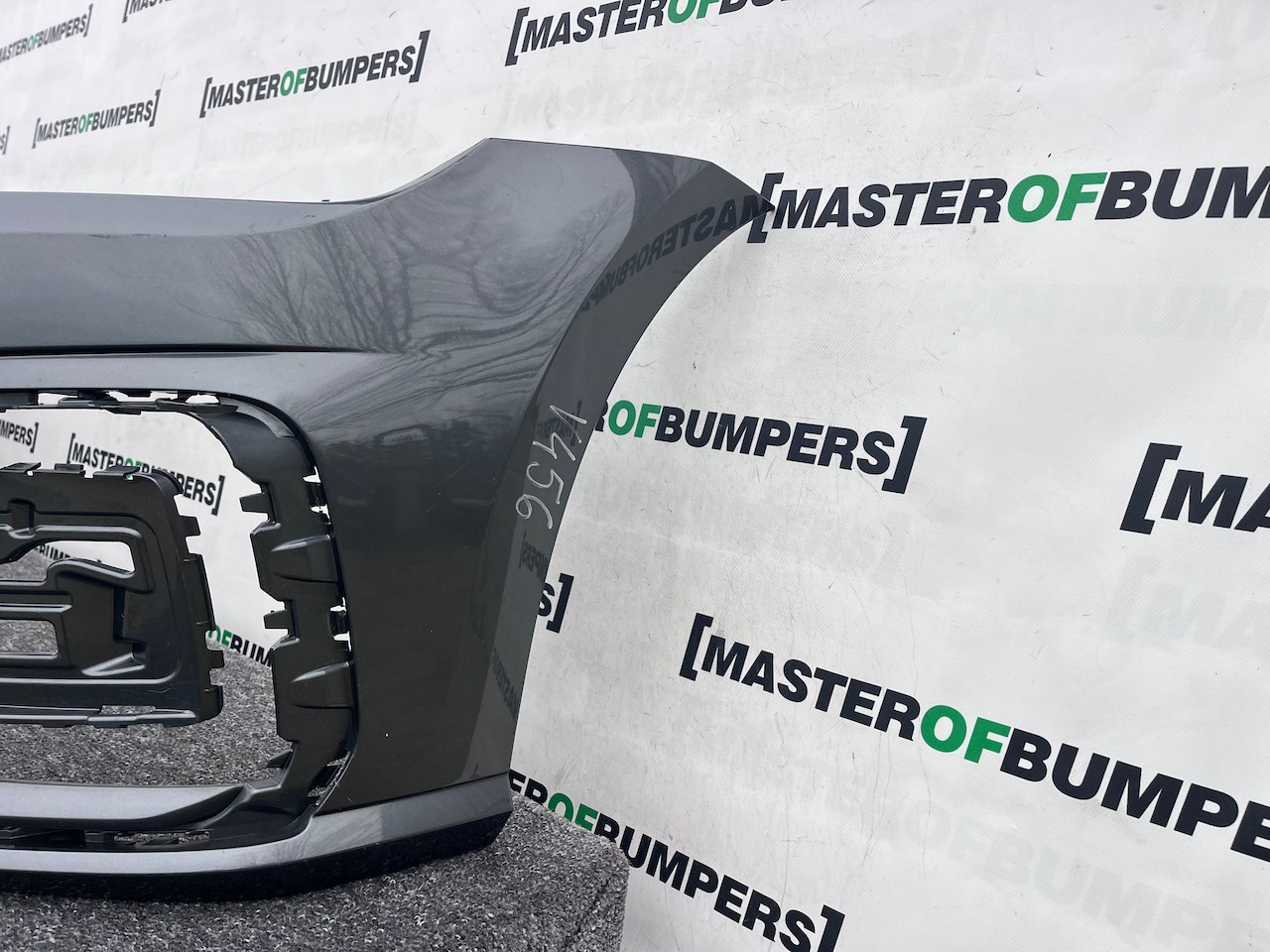 VW Golf Gte Hybrid Mk7.5 Hatchb 2017-2019 Front Bumper 4 Pdc Jets Genuine [v456]