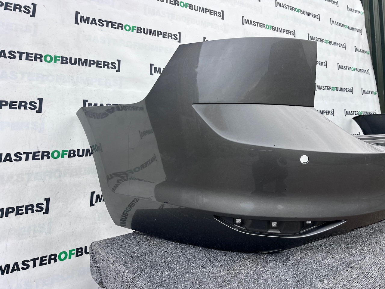 VW Golf Se R Line Gt Estate Only Mk7 2013-2016 Rear Bumper 4 Pdc Genuine [v473]