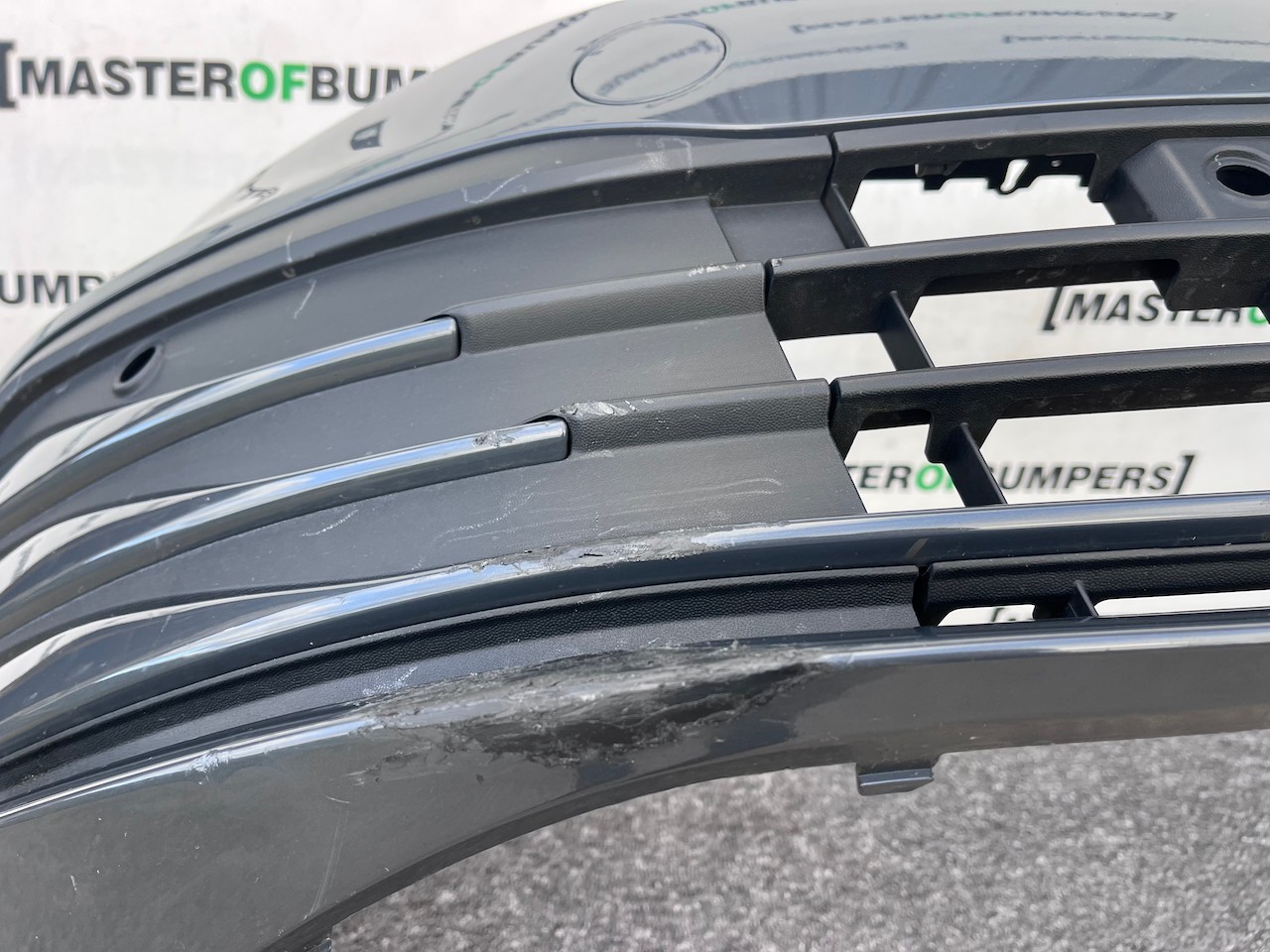 VW Golf Se Mk8 Hatchback 2020-2024 Front Bumper 4 Pdc Genuine [v476]