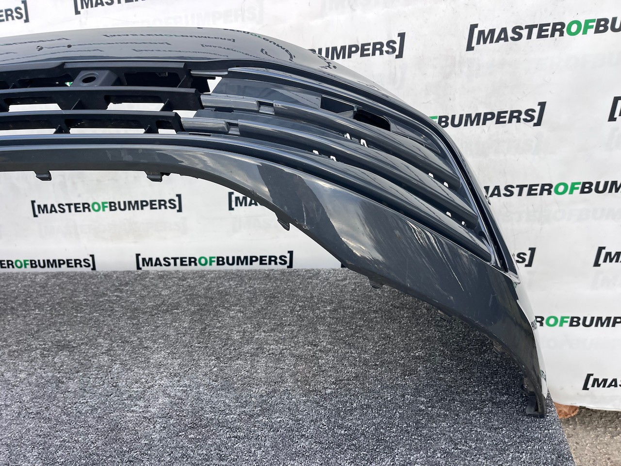 VW Golf Se Mk8 Hatchback 2020-2024 Front Bumper 4 Pdc Genuine [v476]