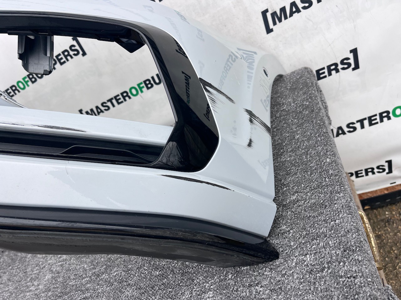 VW Golf R Line Mk7.5 Hatchback 2017-2019 Front Bumper 6 Pdc +jets Genuine [v480]