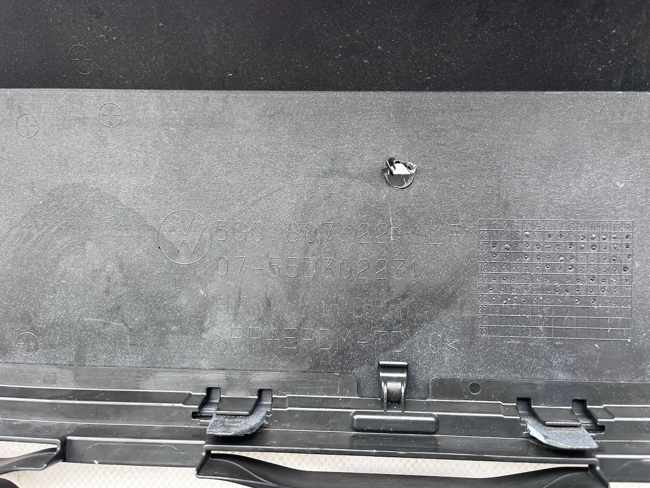 VW Golf R Line Mk7.5 Hatchback 2017-2019 Front Bumper 6 Pdc +jets Genuine [v480]