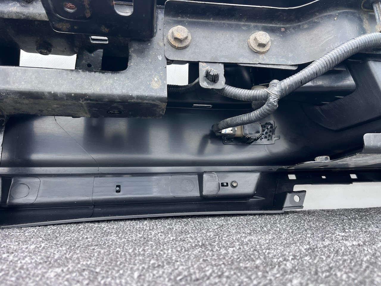 VW Amarok Style Mk2 D/cab Pick Up 2023-on Rear Bumper 6 Pdc Genuine Textured VW Amarok Style Mk2 D/cab Pick Up 2023-on Rear Bumper 6 Pdc Genuine Textured