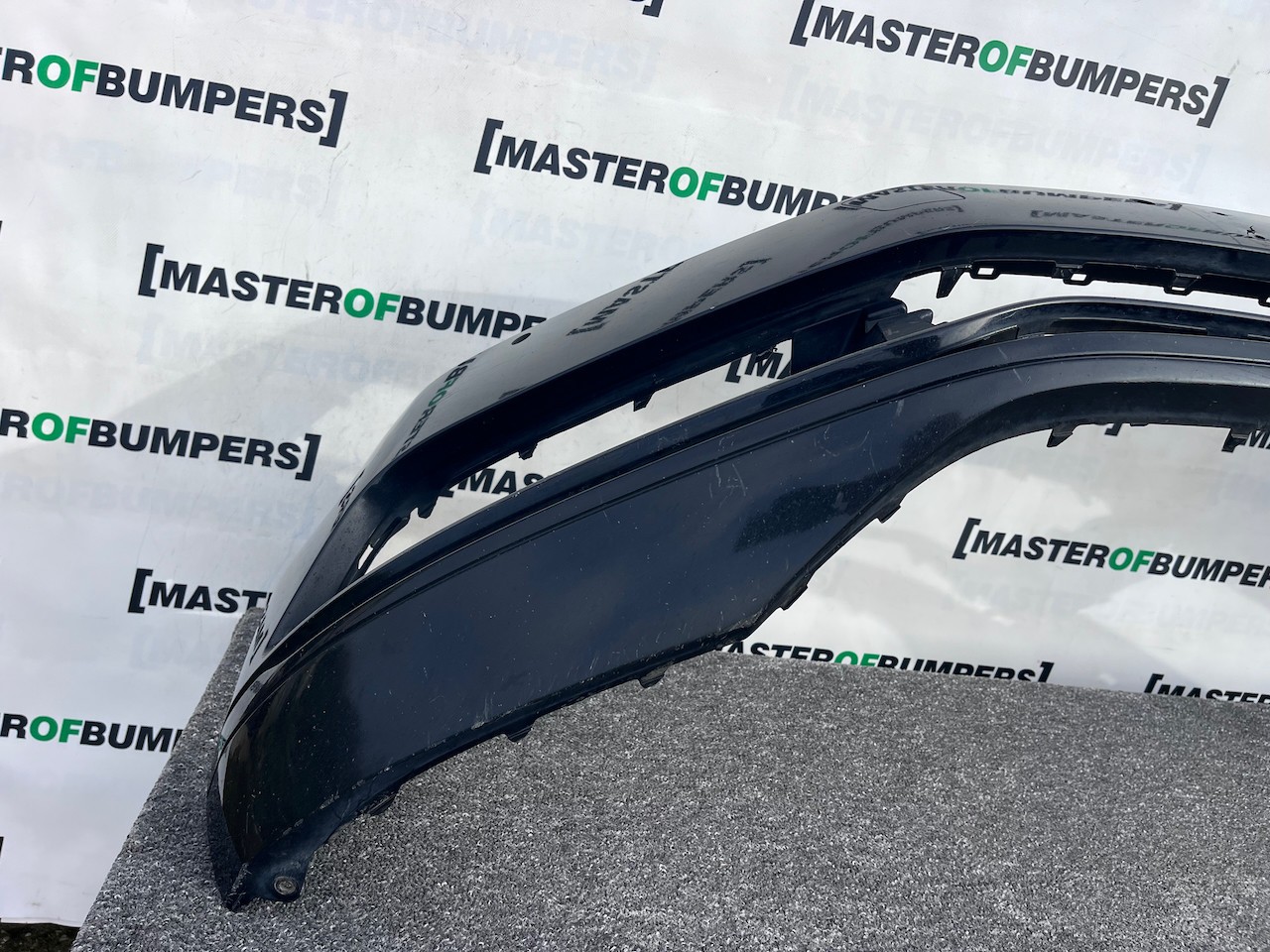 VW Passat Se Saloon Estate B8 2015-2019 Front Bumper 6 Pdc Genuine [v481]