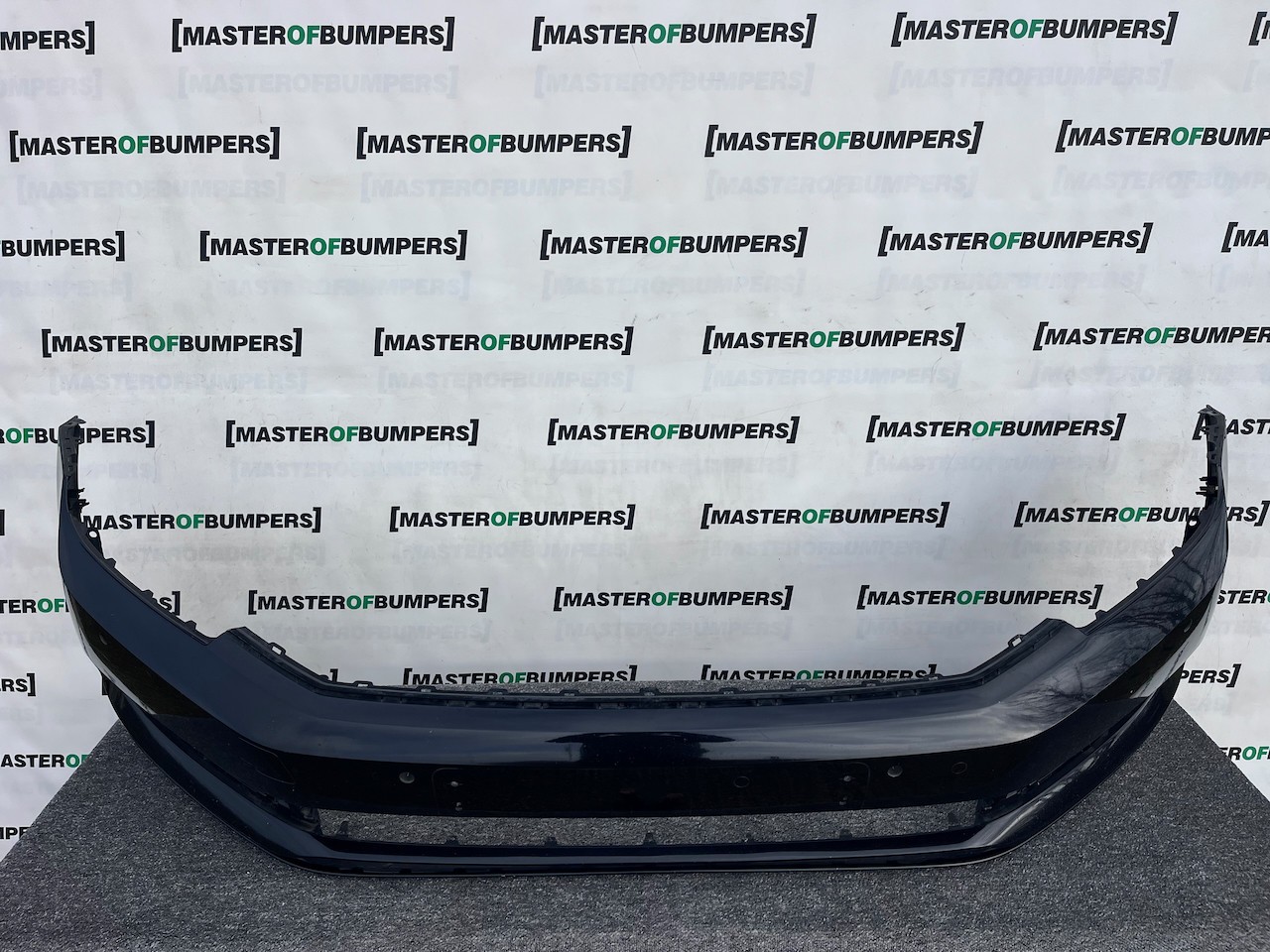 VW Passat Se Saloon Estate B8 2015-2019 Front Bumper 6 Pdc Genuine [v481]