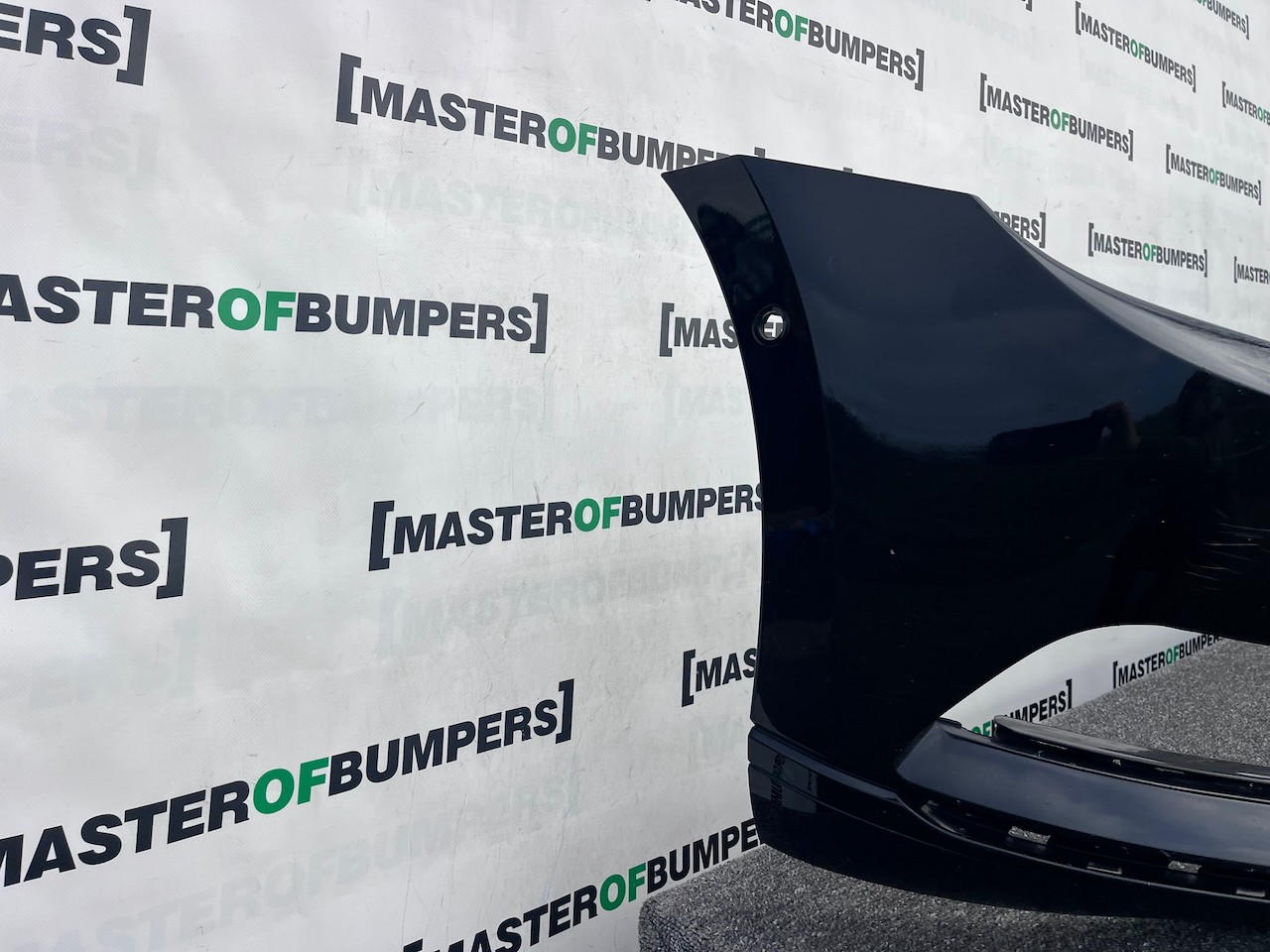 VW Passat Se Saloon Estate B8 2015-2019 Front Bumper 6 Pdc Genuine [v481]