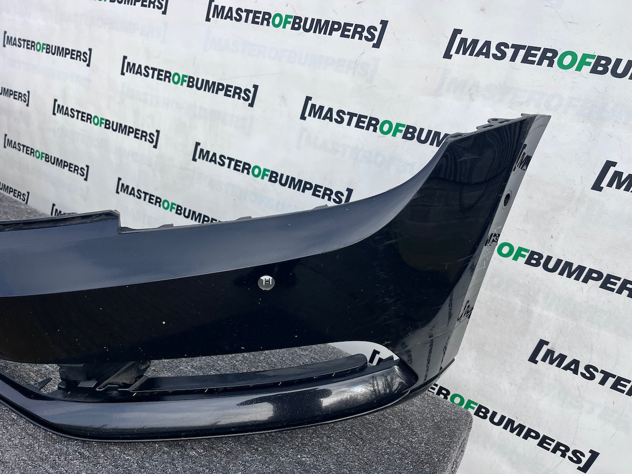 VW Passat Se Saloon Estate B8 2015-2019 Front Bumper 6 Pdc Genuine [v481]