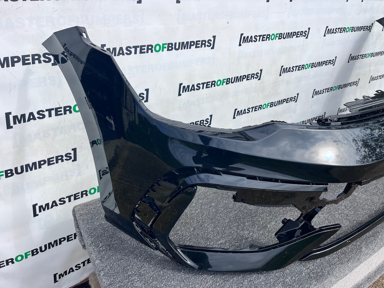 VW Golf R-line Mk8 Lift Hatchback 2024-2027 Front Bumper 4 Pdc Genuine [v513]