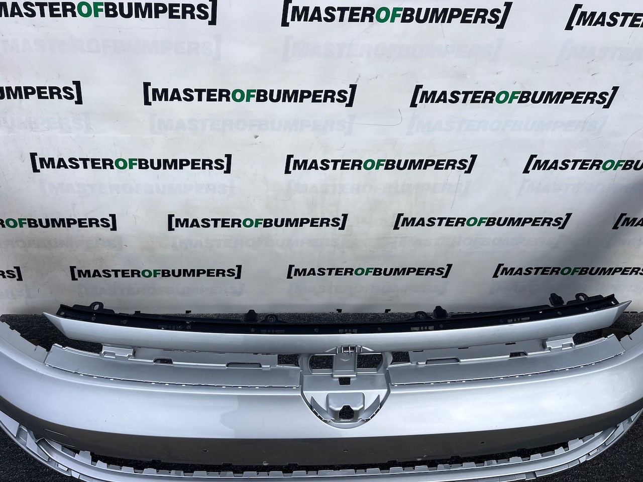 VW Polo Se Mk6 Lift Hatchback 2021-2024 Front Bumper No Pdc Genuine [v517]