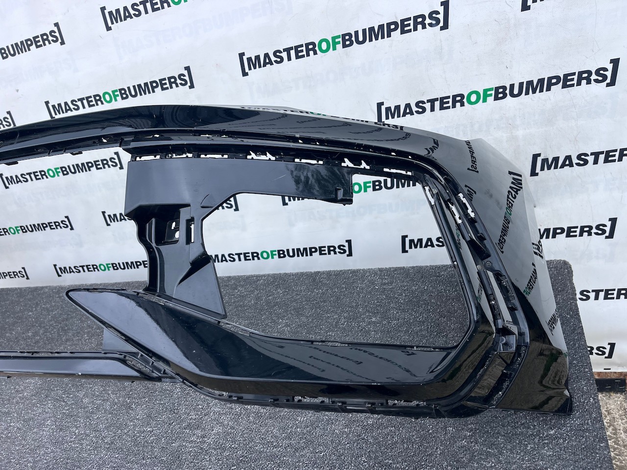 VW Golf R-line Mk8 Lift Hatchback 2024-2027 Front Bumper 4 Pdc Genuine [v522]